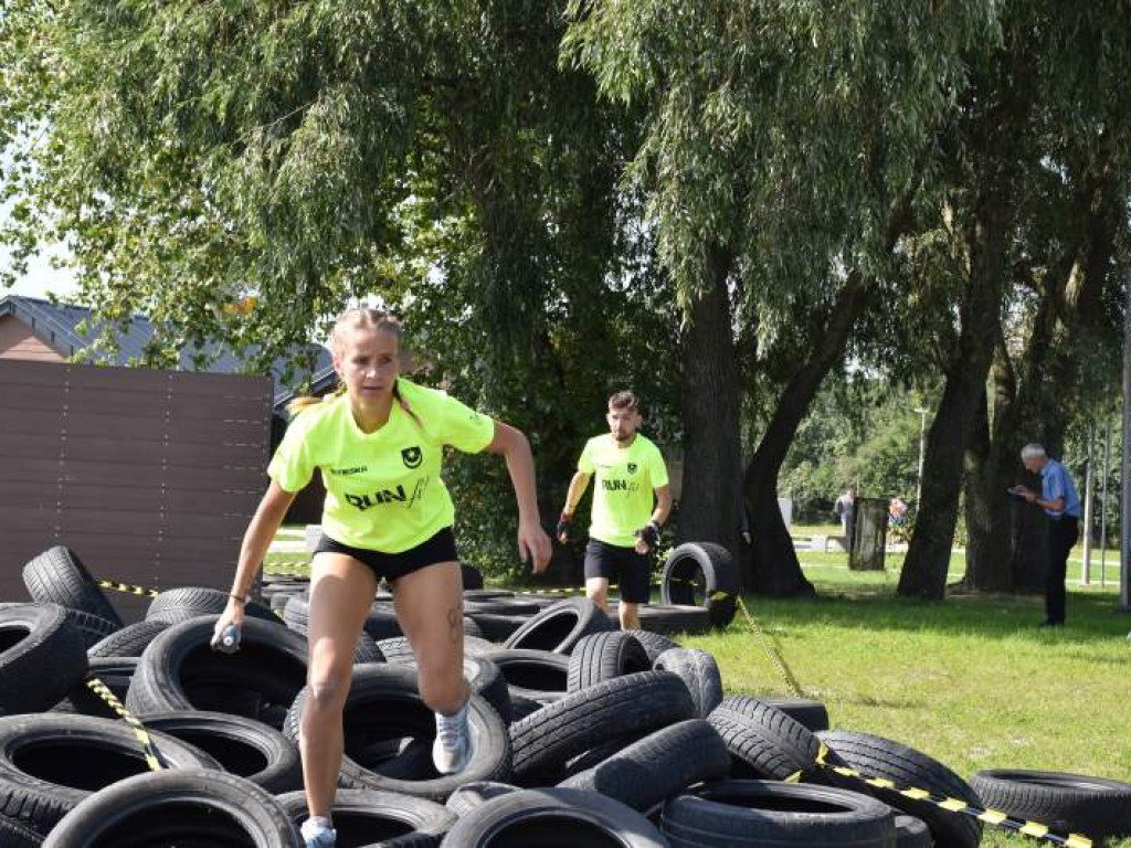 Run fit Elite w Tarnobrzegu. Przez piasek, błoto, wodę i zasieki  [zdjęcia]