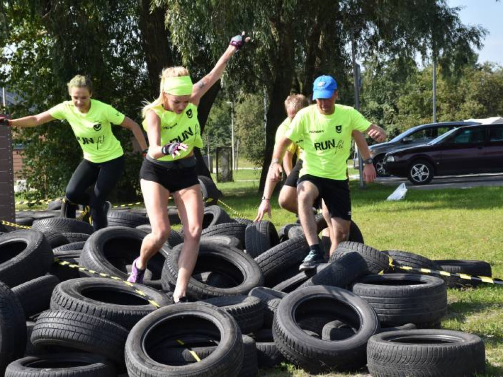 Run fit Elite w Tarnobrzegu. Przez piasek, błoto, wodę i zasieki  [zdjęcia]