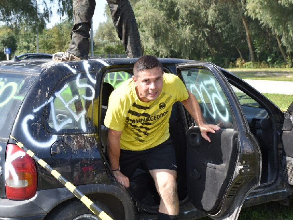 Run fit Elite w Tarnobrzegu. Przez piasek, błoto, wodę i zasieki  [zdjęcia]