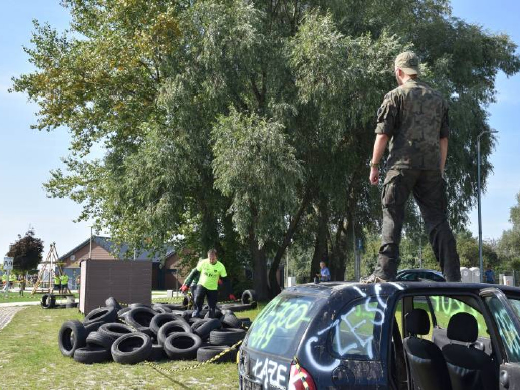 Run fit Elite w Tarnobrzegu. Przez piasek, błoto, wodę i zasieki  [zdjęcia]