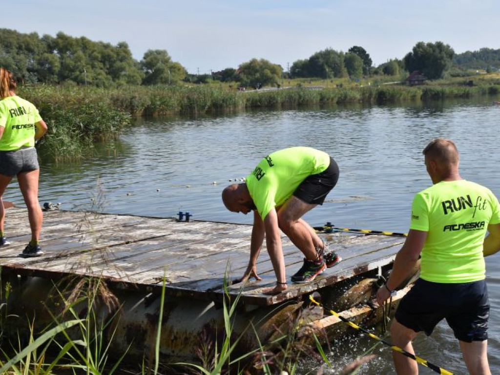 Run fit Elite w Tarnobrzegu. Przez piasek, błoto, wodę i zasieki  [zdjęcia]