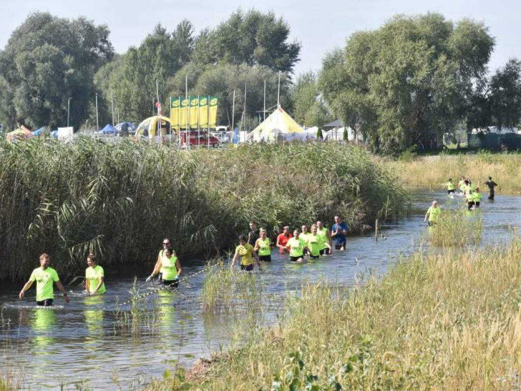 Run fit Elite w Tarnobrzegu. Przez piasek, błoto, wodę i zasieki  [zdjęcia]