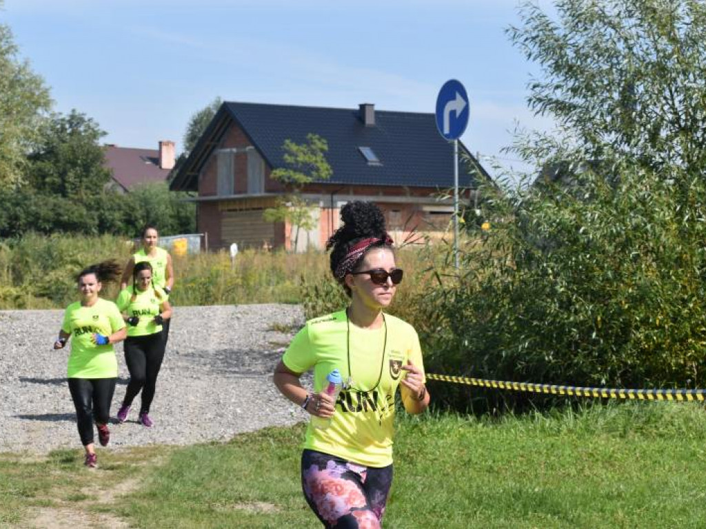 Run fit Elite w Tarnobrzegu. Przez piasek, błoto, wodę i zasieki  [zdjęcia]