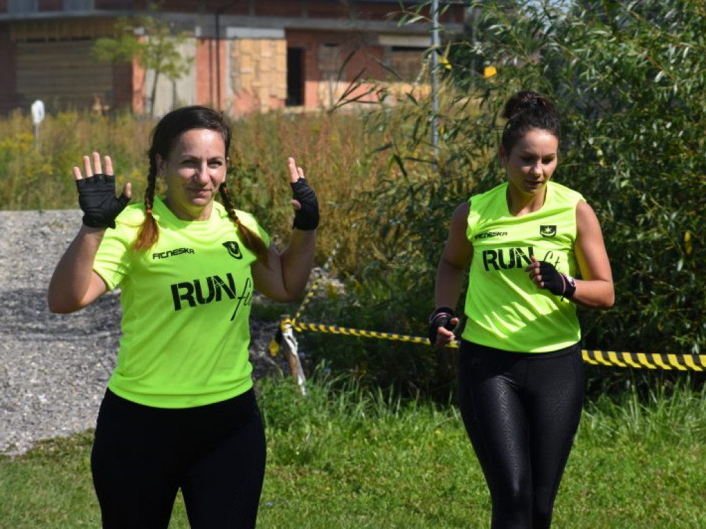 Run fit Elite w Tarnobrzegu. Przez piasek, błoto, wodę i zasieki  [zdjęcia]