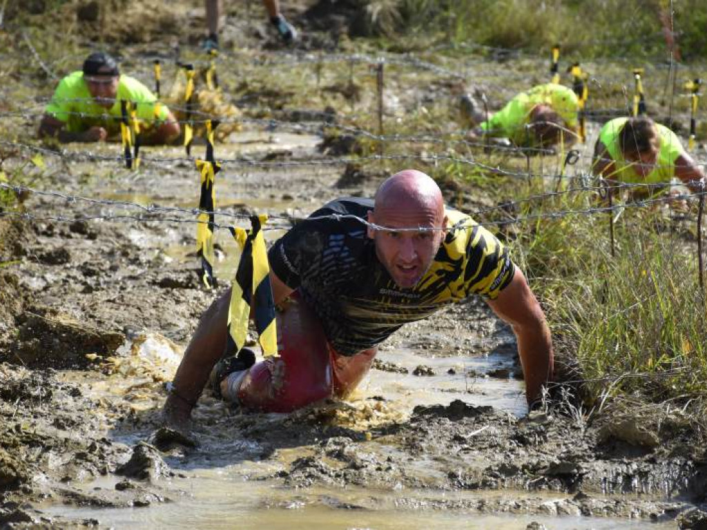 Run fit Elite w Tarnobrzegu. Przez piasek, błoto, wodę i zasieki  [zdjęcia]