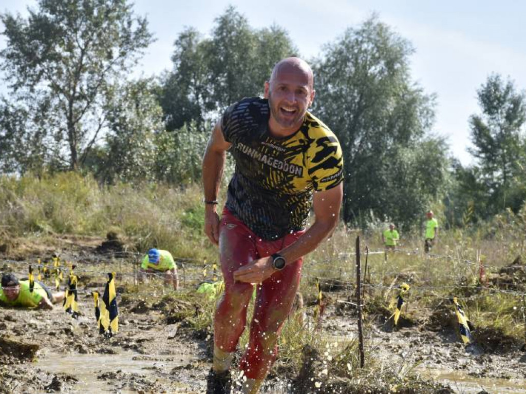 Run fit Elite w Tarnobrzegu. Przez piasek, błoto, wodę i zasieki  [zdjęcia]