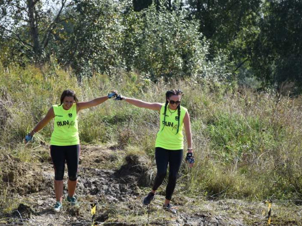 Run fit Elite w Tarnobrzegu. Przez piasek, błoto, wodę i zasieki  [zdjęcia]
