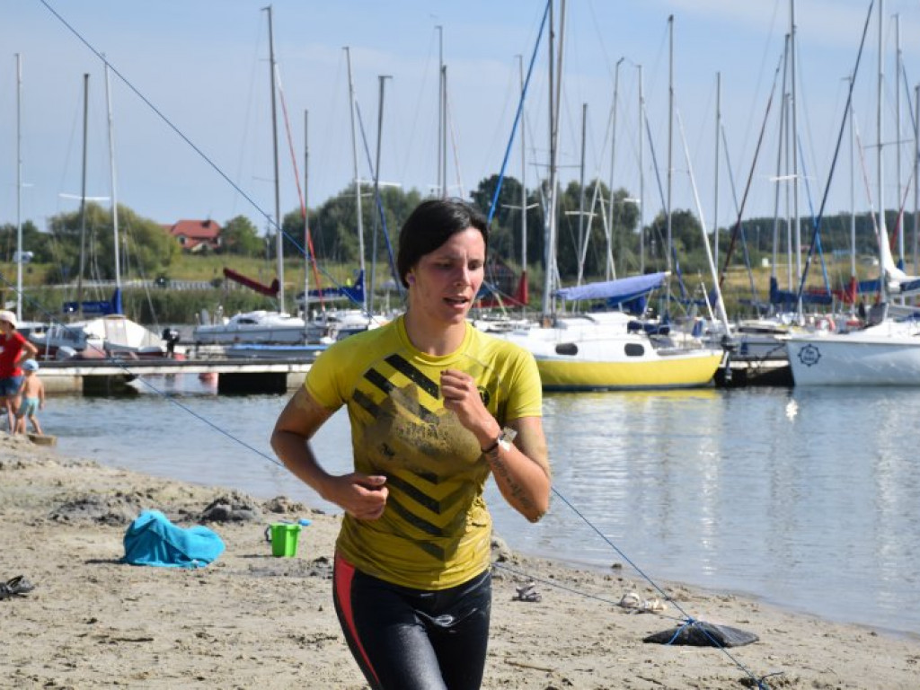 Run fit Elite w Tarnobrzegu. Przez piasek, błoto, wodę i zasieki  [zdjęcia]