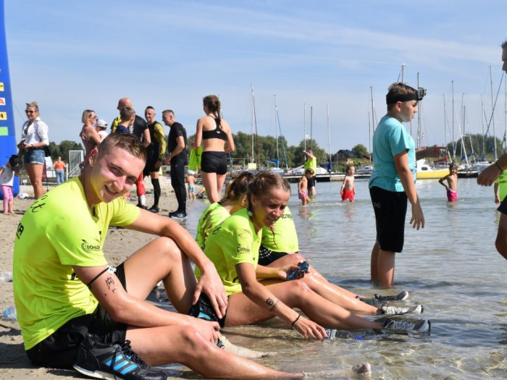 Run fit Elite w Tarnobrzegu. Przez piasek, błoto, wodę i zasieki  [zdjęcia]