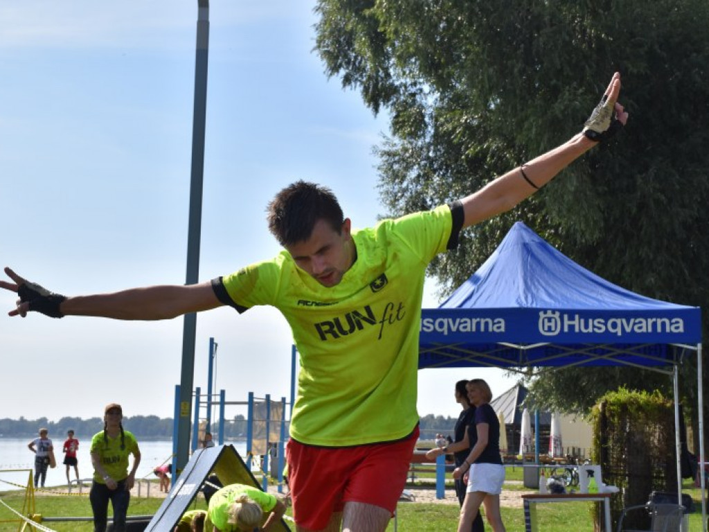 Run fit Elite w Tarnobrzegu. Przez piasek, błoto, wodę i zasieki  [zdjęcia]
