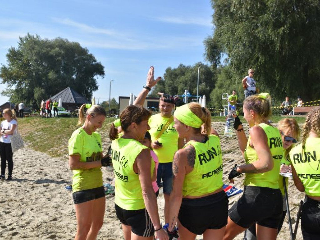 Run fit Elite w Tarnobrzegu. Przez piasek, błoto, wodę i zasieki  [zdjęcia]