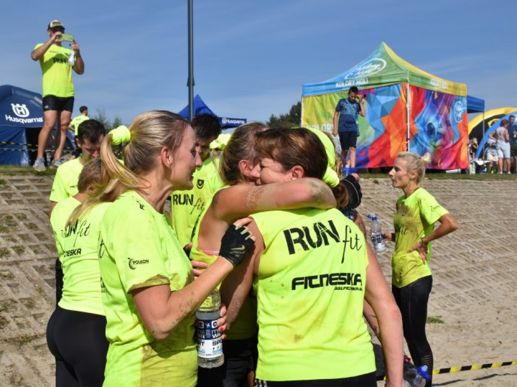 Run fit Elite w Tarnobrzegu. Przez piasek, błoto, wodę i zasieki  [zdjęcia]