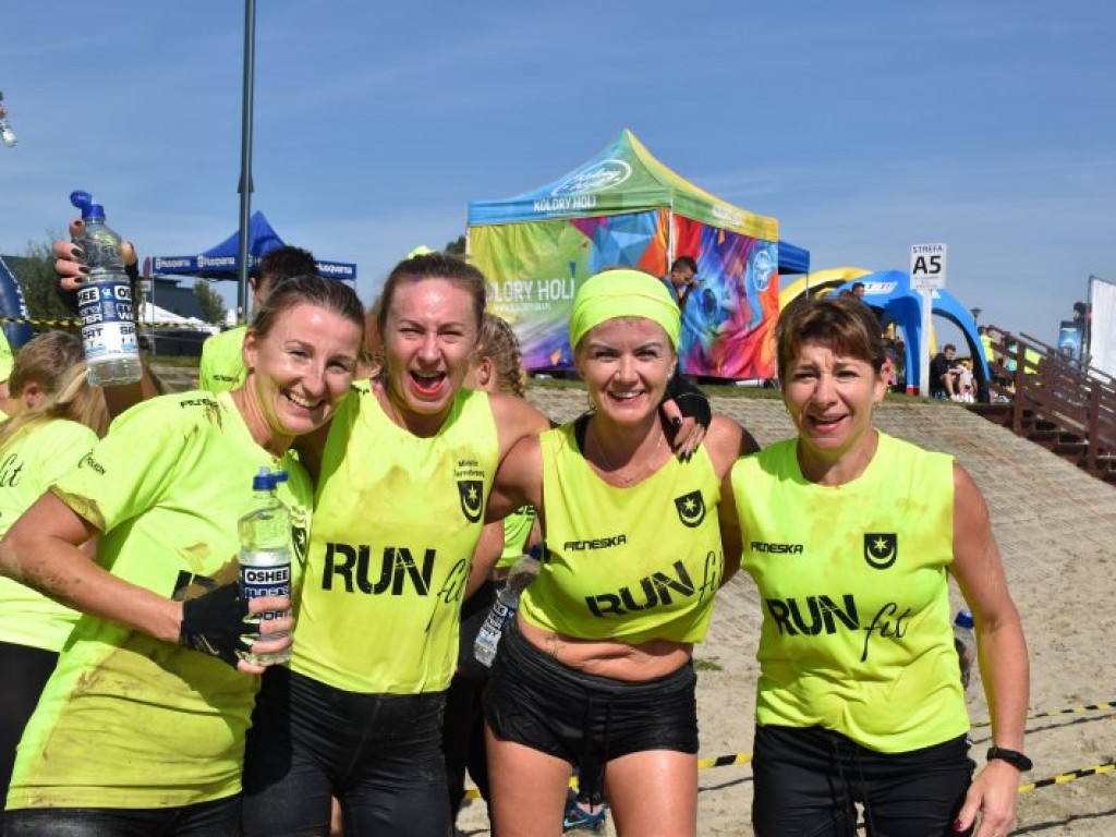 Run fit Elite w Tarnobrzegu. Przez piasek, błoto, wodę i zasieki  [zdjęcia]