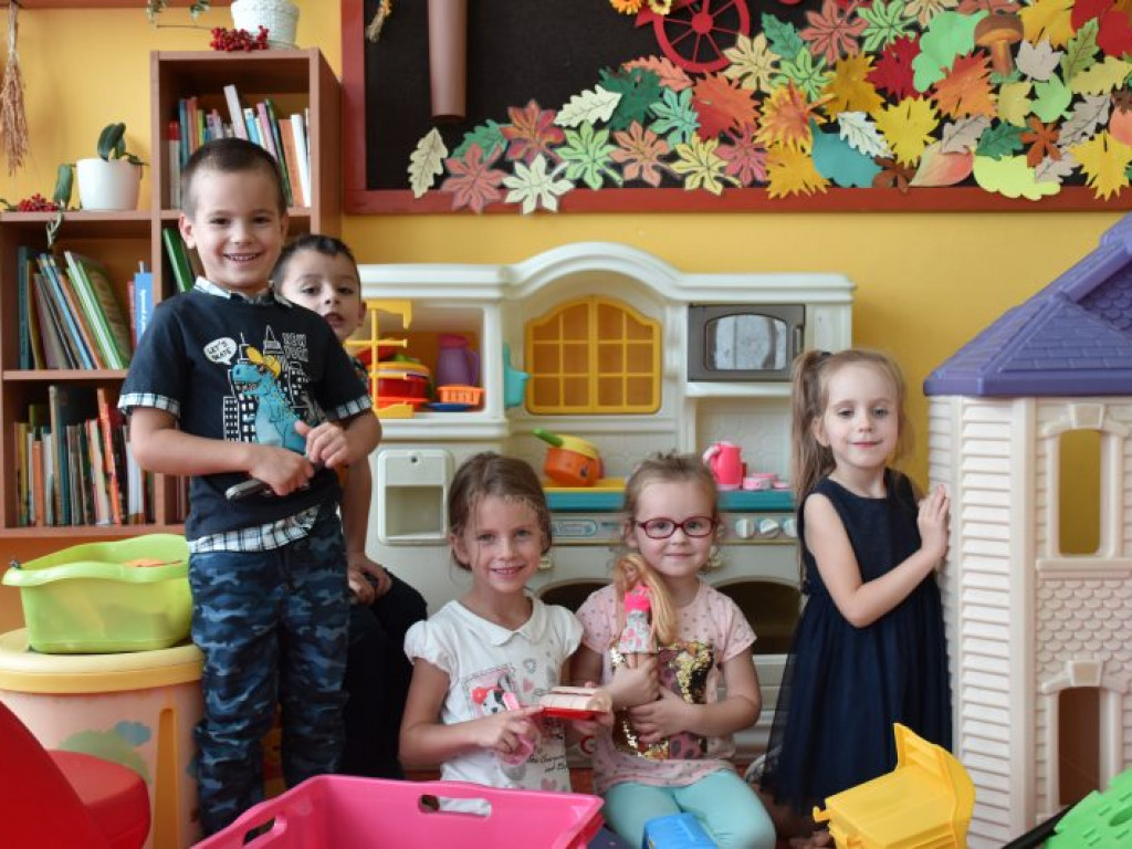 Były torciki, tańce i zabawy. 40. urodziny Przedszkola nr 13 w Tarnobrzegu [zdjęcia]