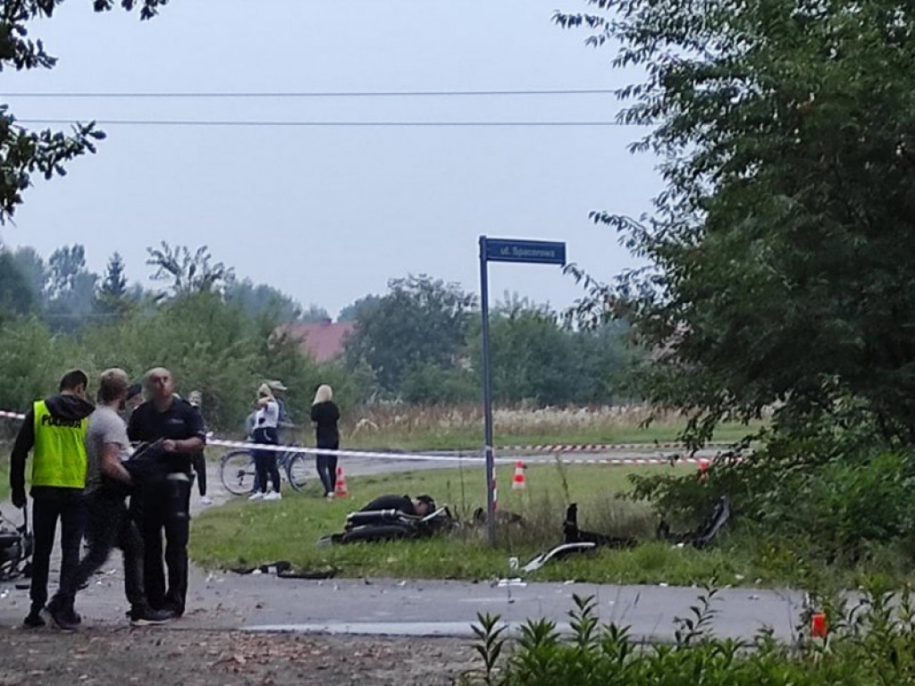 Fatalny finał policyjnego pościgu pod Tarnobrzegiem. Policjanci i kierowcy w szpitalu [zdjęcia]