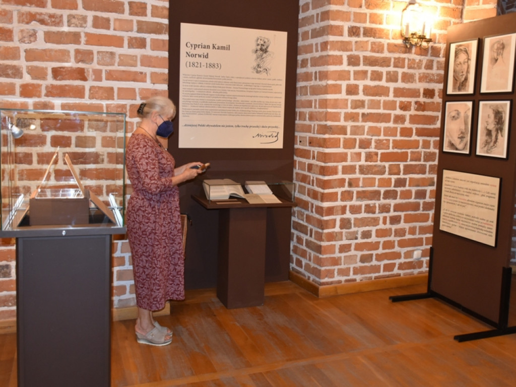Sandomierz. Wyjątkowa okazja obejrzenia sandomierskiego rękopisu Norwida [zdjęcia]