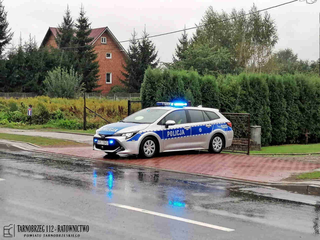 Tarnobrzeg. Zderzenie dwóch osobówek na ul. Warszawskiej [zdjęcia]