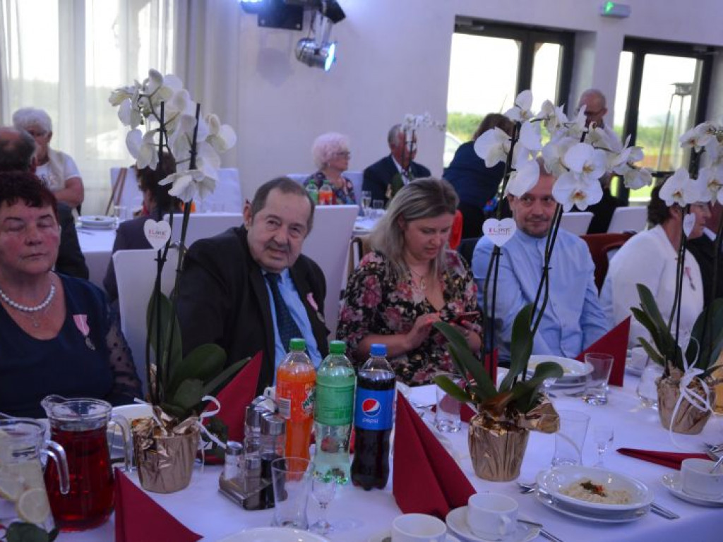 Blisko 50 par małżeńskich z gminy Klimontów otrzymało medale nadane przez Prezydenta RP [zdjęcia]