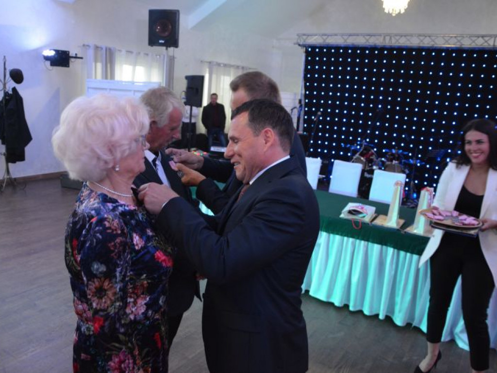 Blisko 50 par małżeńskich z gminy Klimontów otrzymało medale nadane przez Prezydenta RP [zdjęcia]