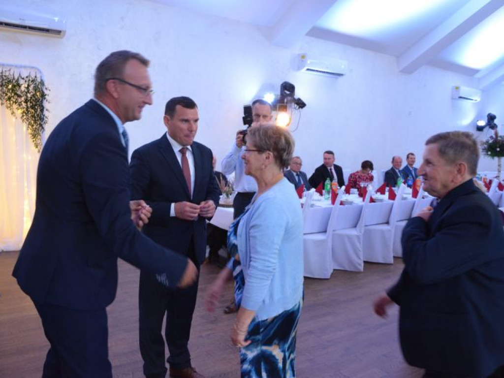 Blisko 50 par małżeńskich z gminy Klimontów otrzymało medale nadane przez Prezydenta RP [zdjęcia]