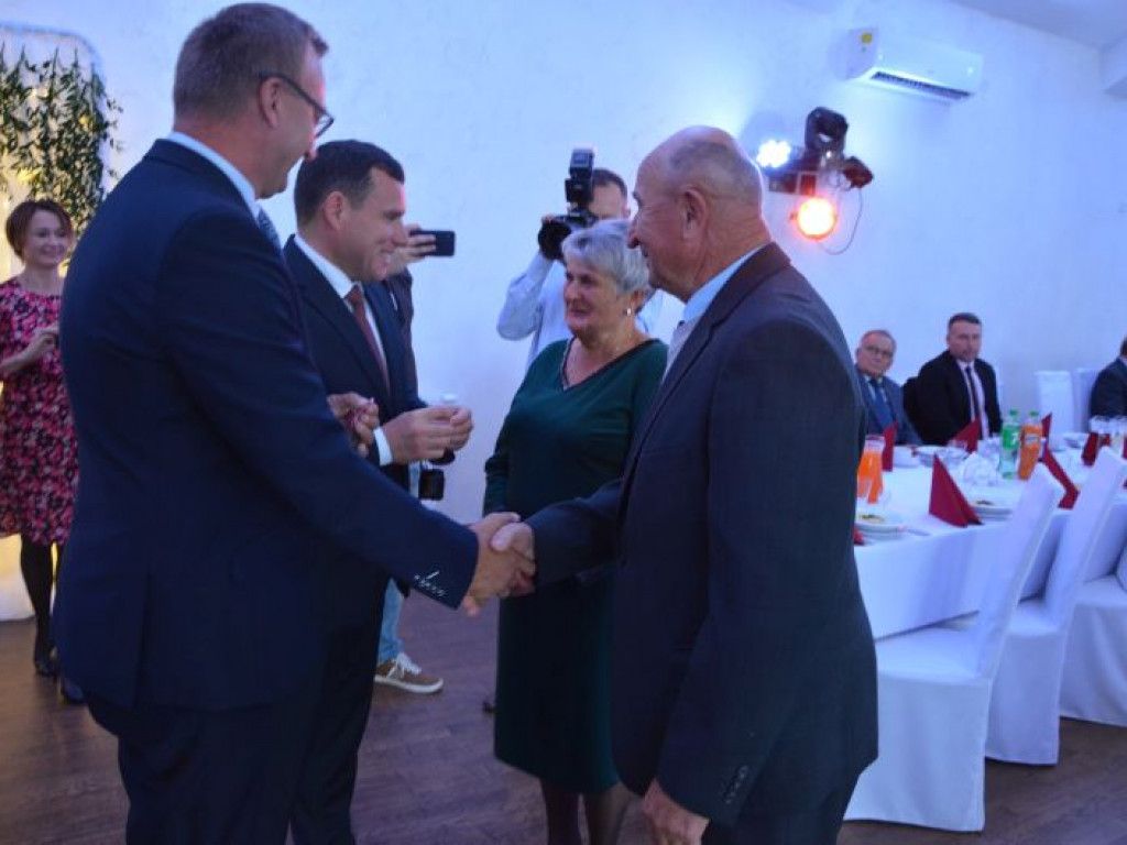 Blisko 50 par małżeńskich z gminy Klimontów otrzymało medale nadane przez Prezydenta RP [zdjęcia]