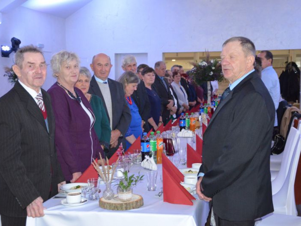 Blisko 50 par małżeńskich z gminy Klimontów otrzymało medale nadane przez Prezydenta RP [zdjęcia]
