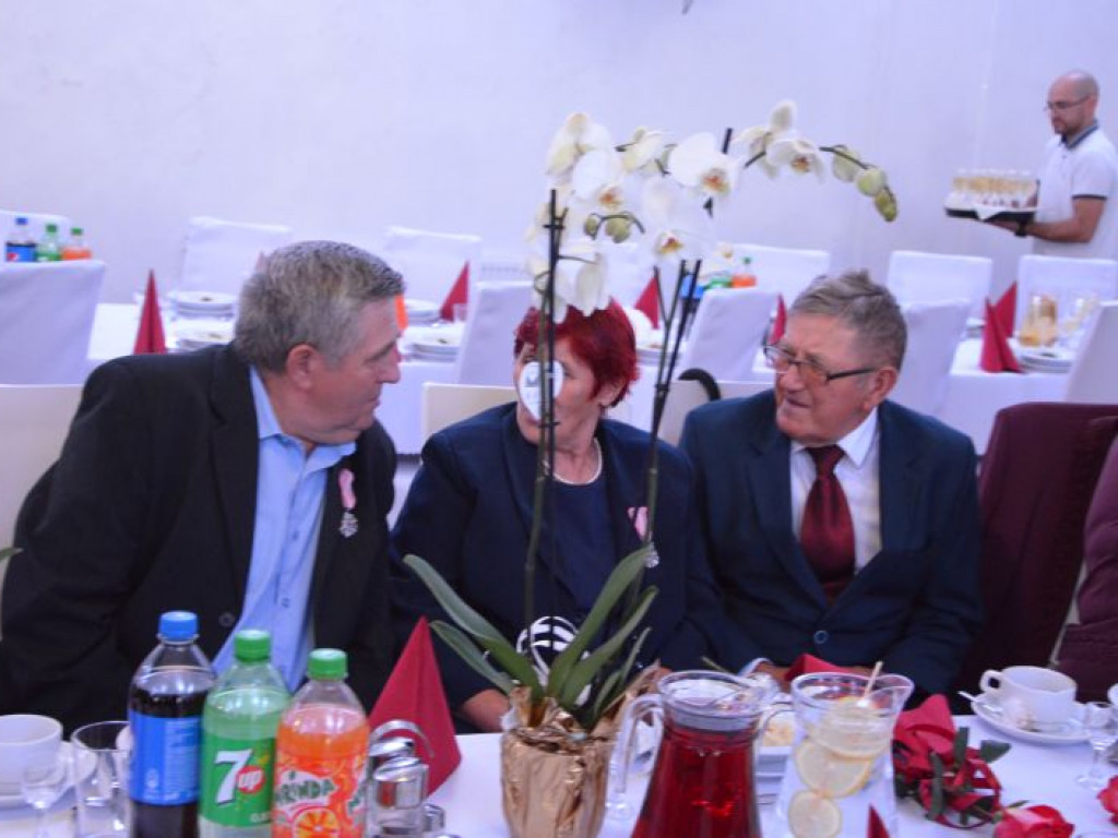 Blisko 50 par małżeńskich z gminy Klimontów otrzymało medale nadane przez Prezydenta RP [zdjęcia]