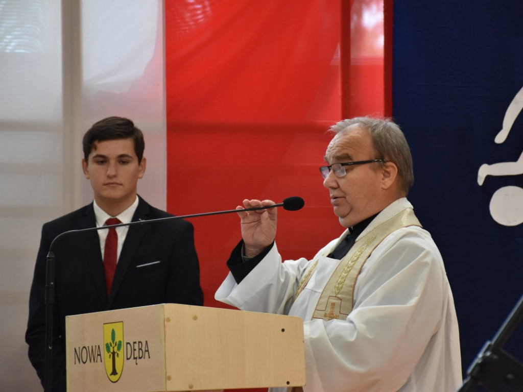 Nowa sala gimnastyczna, dwie lekcyjne i siłownia już oficjalnie w Szkole Podstawowej w Chmielowie [zdjęcia]