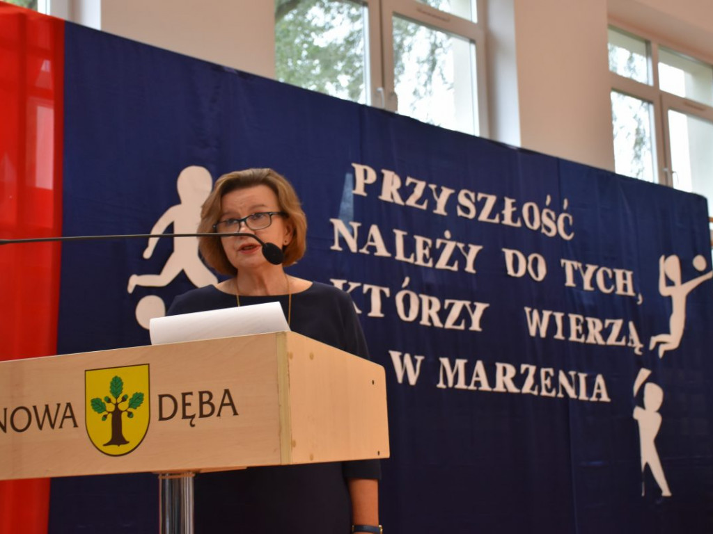 Nowa sala gimnastyczna, dwie lekcyjne i siłownia już oficjalnie w Szkole Podstawowej w Chmielowie [zdjęcia]