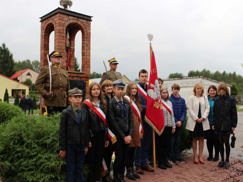 W Gorzycach odbyły się uroczystości poświęcone żołnierzom formacji kawaleryjskich [zdjęcia]