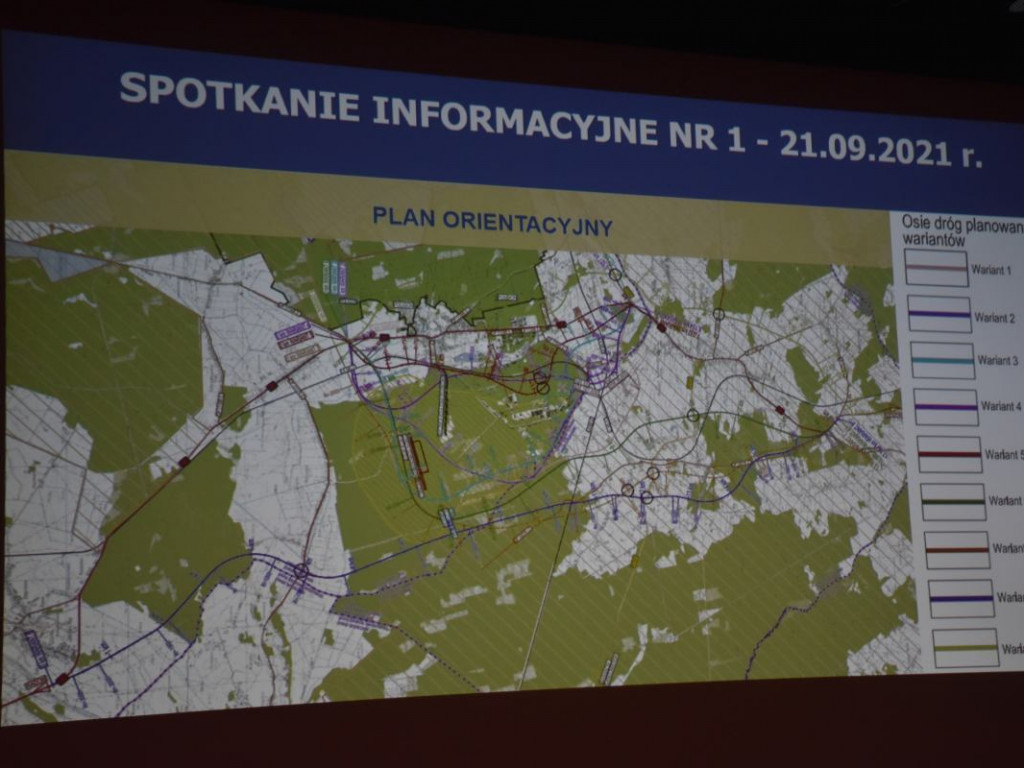 Spotkanie w sprawie obwodnicy Nowej Dęby. Mieszkańcy za jednym z wariantów [zdjęcia]