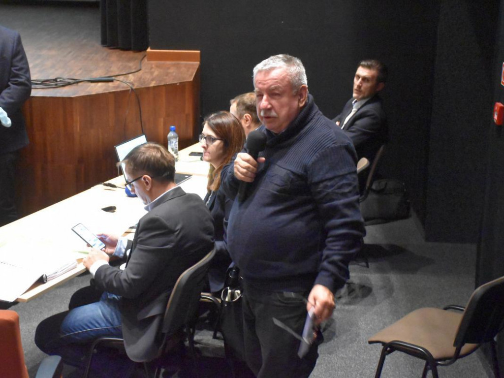 Spotkanie w sprawie obwodnicy Nowej Dęby. Mieszkańcy za jednym z wariantów [zdjęcia]