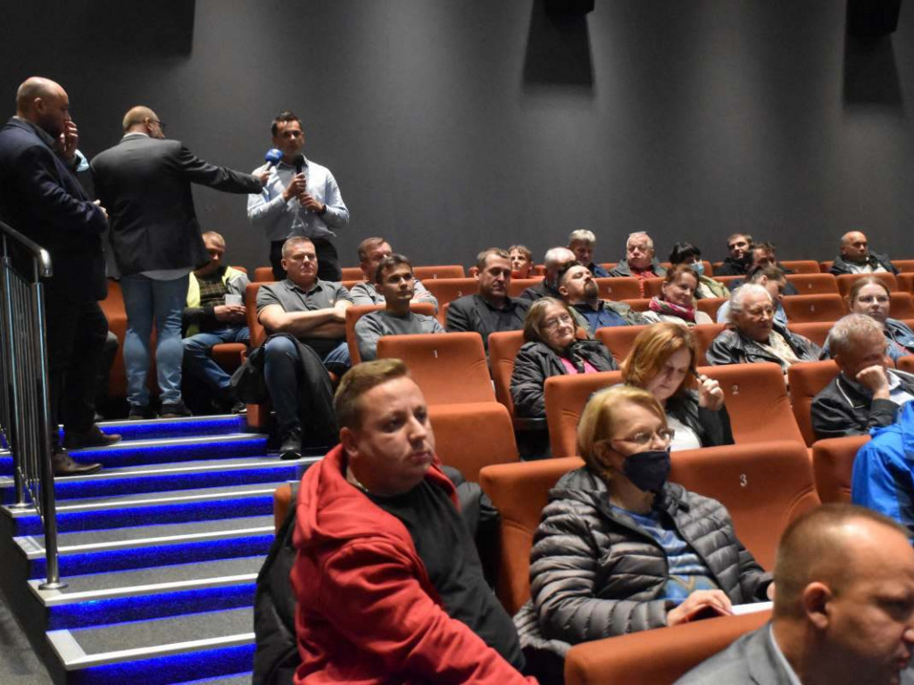 Spotkanie w sprawie obwodnicy Nowej Dęby. Mieszkańcy za jednym z wariantów [zdjęcia]