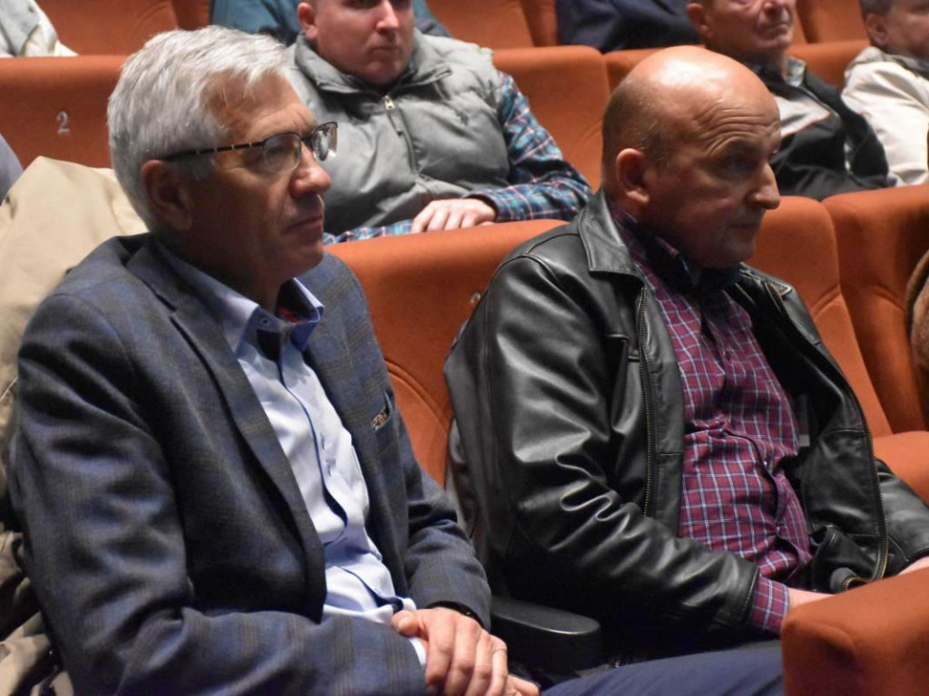Spotkanie w sprawie obwodnicy Nowej Dęby. Mieszkańcy za jednym z wariantów [zdjęcia]