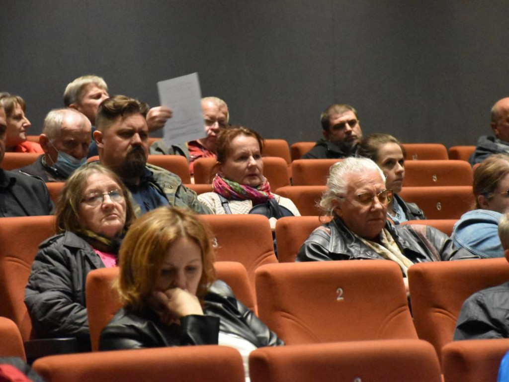 Spotkanie w sprawie obwodnicy Nowej Dęby. Mieszkańcy za jednym z wariantów [zdjęcia]