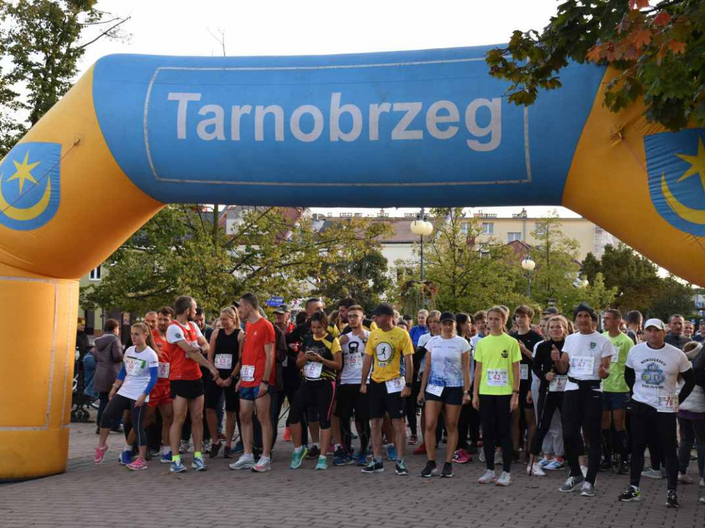Tarnobrzeżanie solidarnie pobiegli z osobami niepełnosprawnymi psychicznie [zdjęcia]