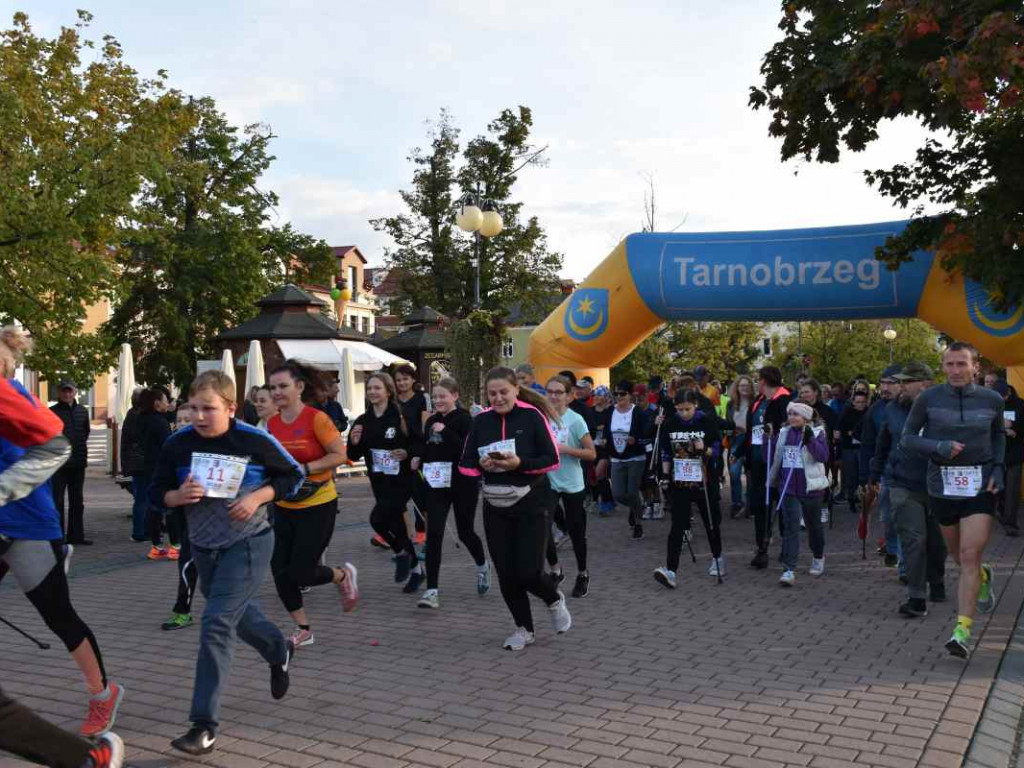 Tarnobrzeżanie solidarnie pobiegli z osobami niepełnosprawnymi psychicznie [zdjęcia]
