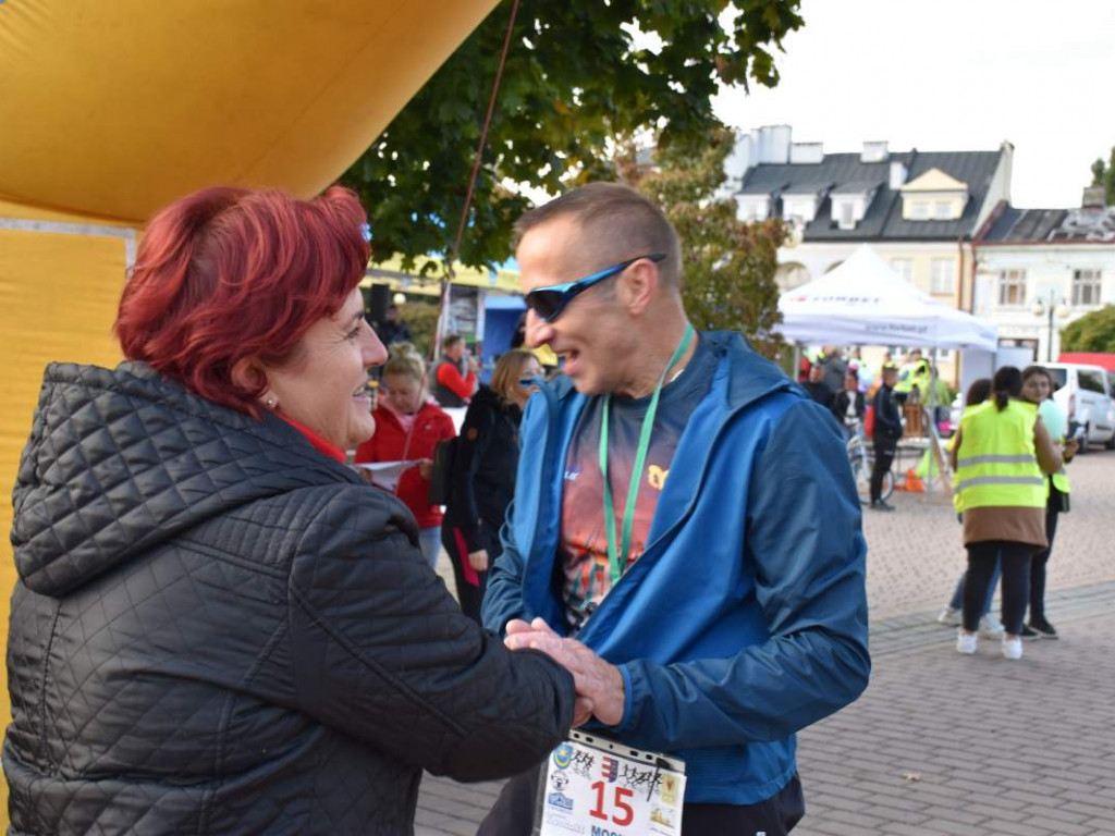 Tarnobrzeżanie solidarnie pobiegli z osobami niepełnosprawnymi psychicznie [zdjęcia]