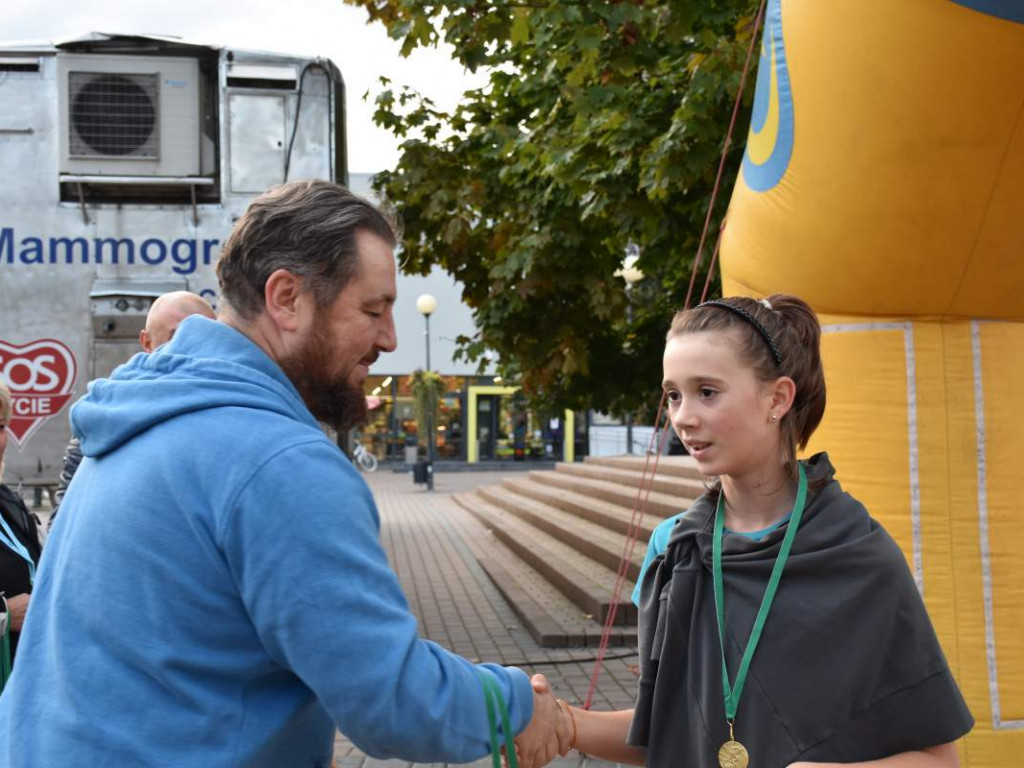 Tarnobrzeżanie solidarnie pobiegli z osobami niepełnosprawnymi psychicznie [zdjęcia]