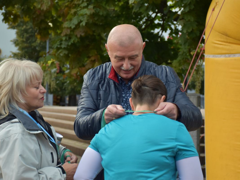 Tarnobrzeżanie solidarnie pobiegli z osobami niepełnosprawnymi psychicznie [zdjęcia]