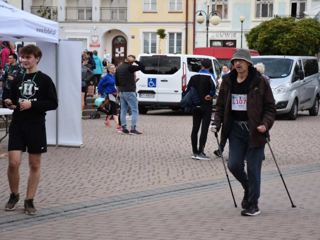 Tarnobrzeżanie solidarnie pobiegli z osobami niepełnosprawnymi psychicznie [zdjęcia]