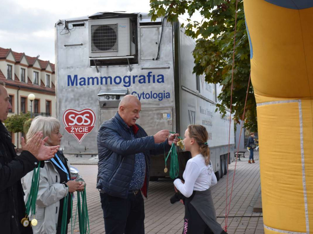 Tarnobrzeżanie solidarnie pobiegli z osobami niepełnosprawnymi psychicznie [zdjęcia]