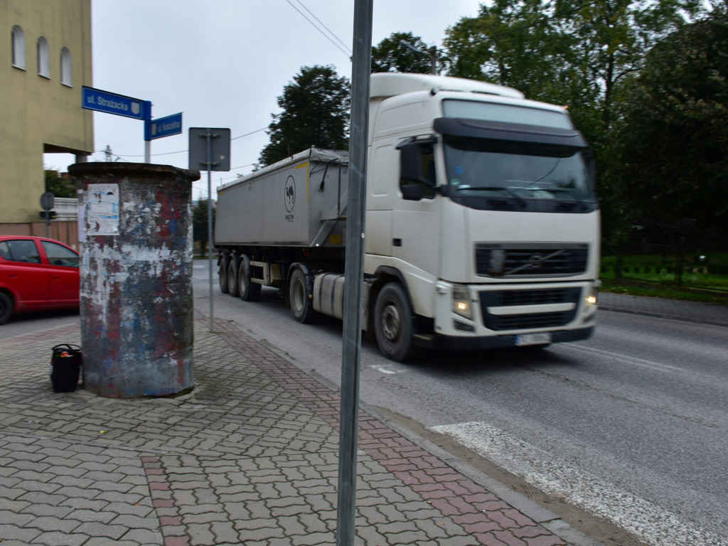 Klimontowianie znowu blokowali drogę. Przypominali, że czekają na obwodnicę [zdjęcia][wideo]
