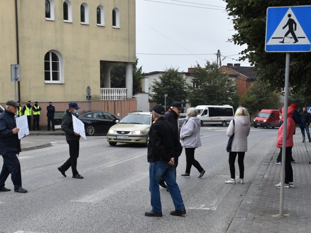 Klimontowianie znowu blokowali drogę. Przypominali, że czekają na obwodnicę [zdjęcia][wideo]