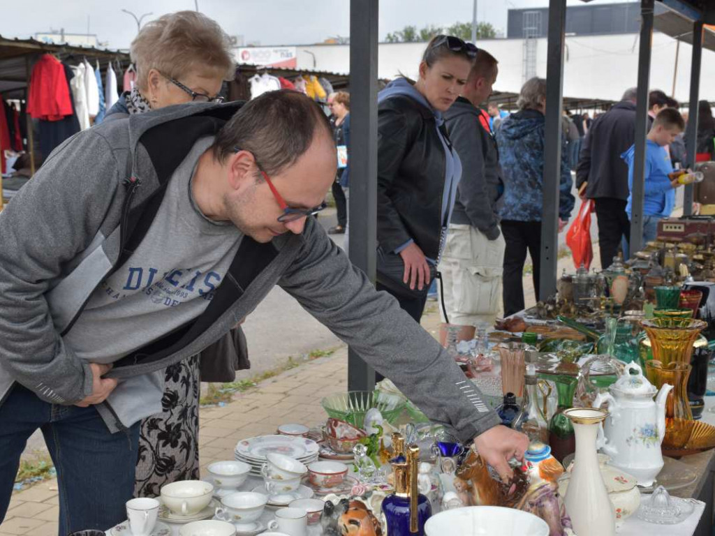 I edycja Pchlego Targu w Tarnobrzegu. To był raj dla kolekcjonerów i łowców okazji!  [zdjęcia]