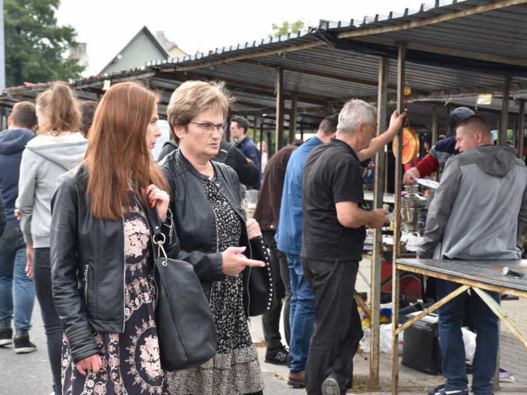 I edycja Pchlego Targu w Tarnobrzegu. To był raj dla kolekcjonerów i łowców okazji!  [zdjęcia]