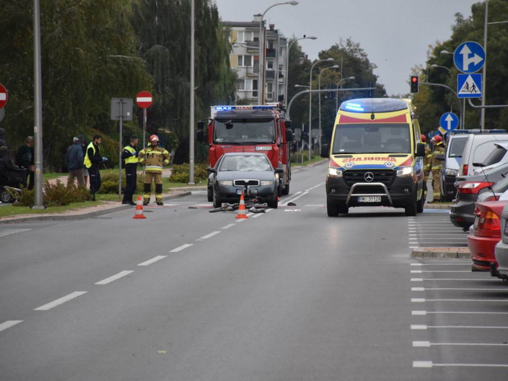 Potrącenie rowerzysty na ul. Kopernika w Tarnobrzegu. Ranny 89-latek trafił do szpitala [AKTUALIZACJA][zdjęcia]