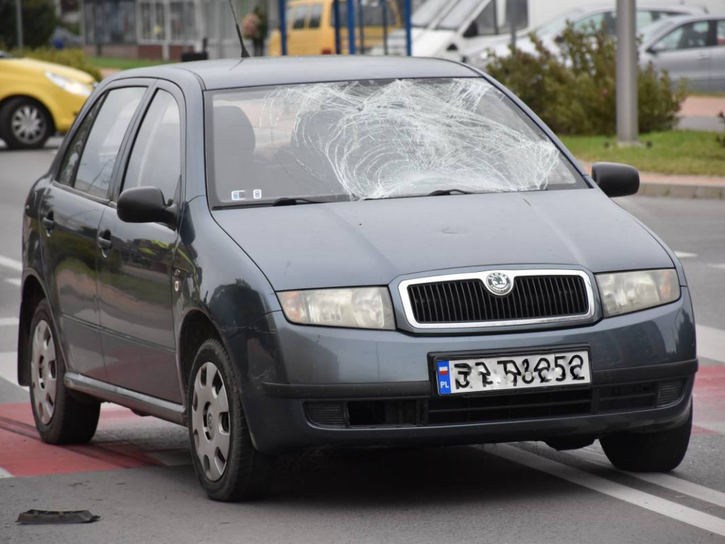 Potrącenie rowerzysty na ul. Kopernika w Tarnobrzegu. Ranny 89-latek trafił do szpitala [AKTUALIZACJA][zdjęcia]