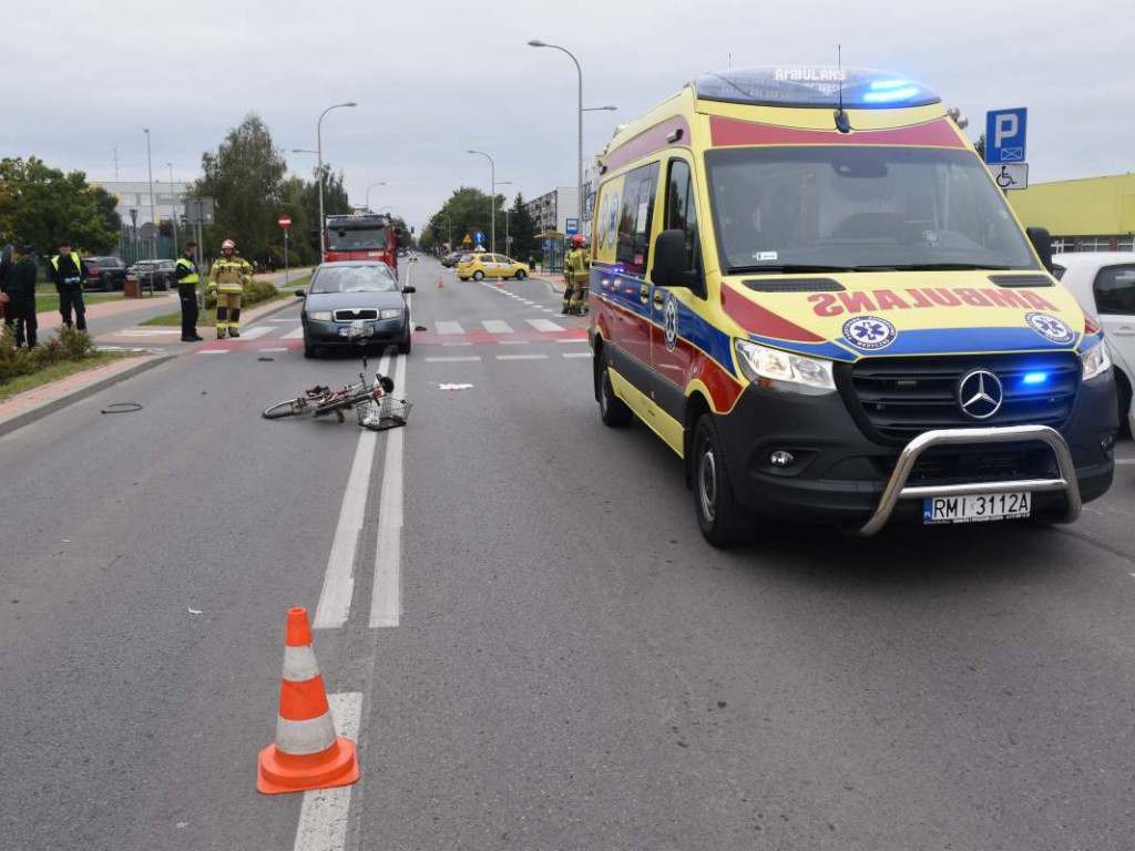 Potrącenie rowerzysty na ul. Kopernika w Tarnobrzegu. Ranny 89-latek trafił do szpitala [AKTUALIZACJA][zdjęcia]