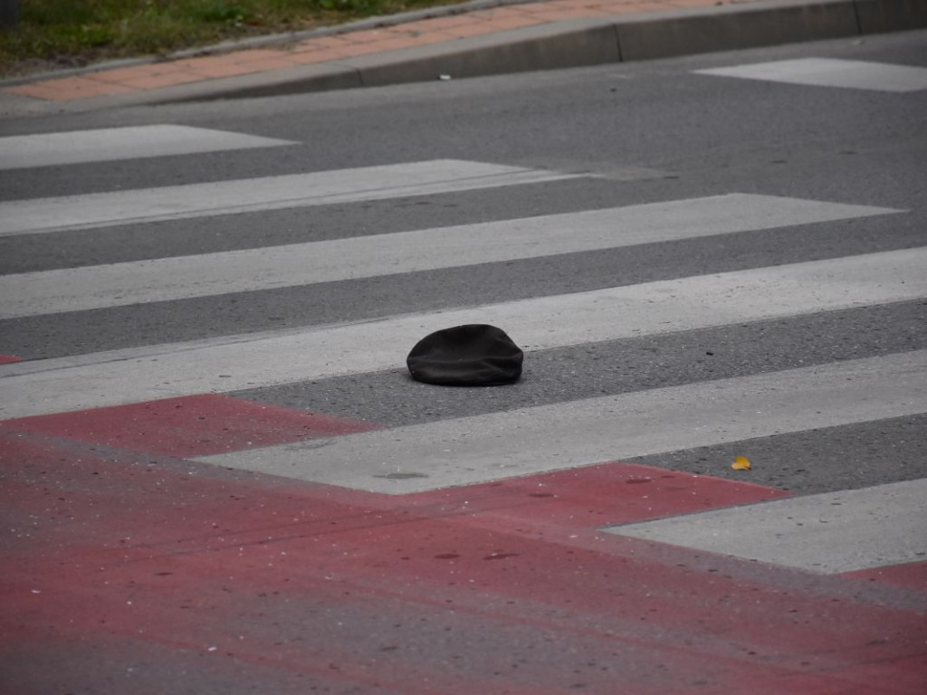 Potrącenie rowerzysty na ul. Kopernika w Tarnobrzegu. Ranny 89-latek trafił do szpitala [AKTUALIZACJA][zdjęcia]